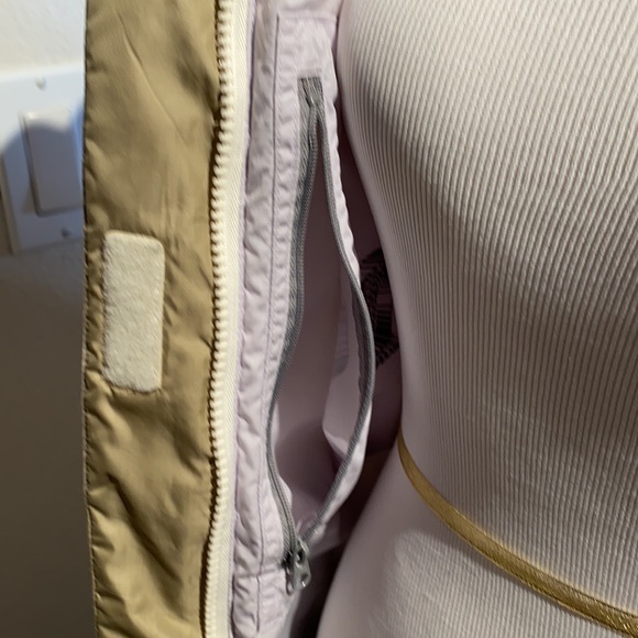 Columbia Cream Down & Feather Jacket Size: Small - Picture 9 of 15